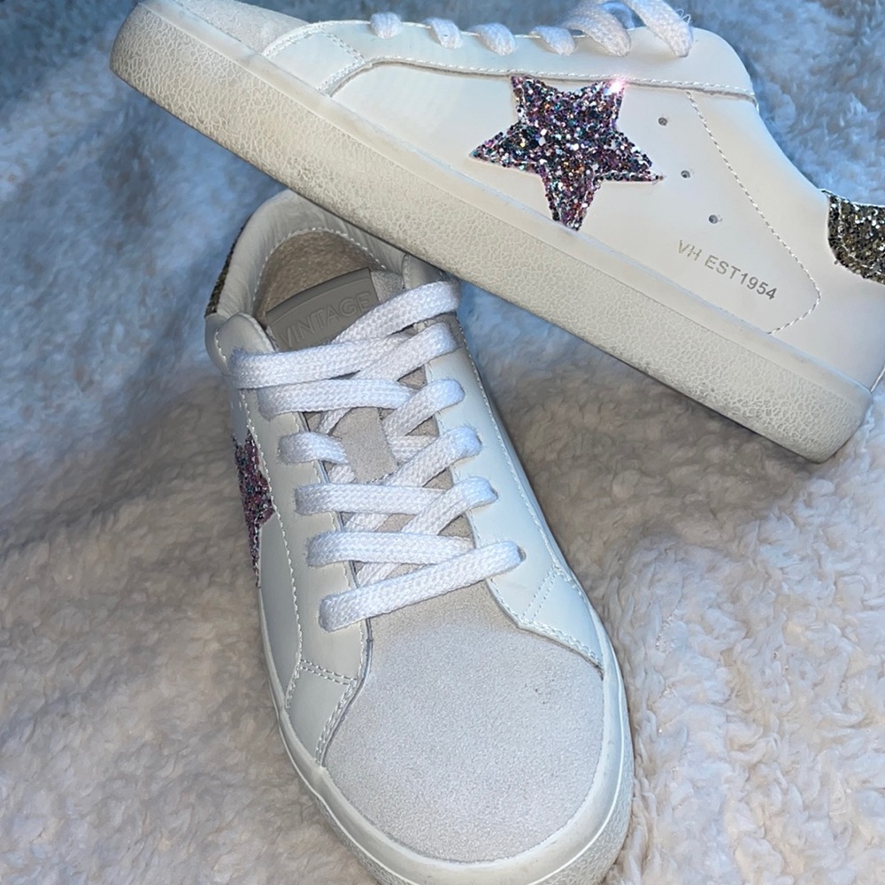 Vintage Havana size 6, worn once.